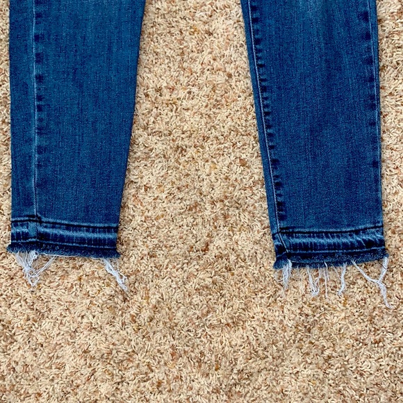 Levi’s 711 Skinny Denim - Picture 3 of 4